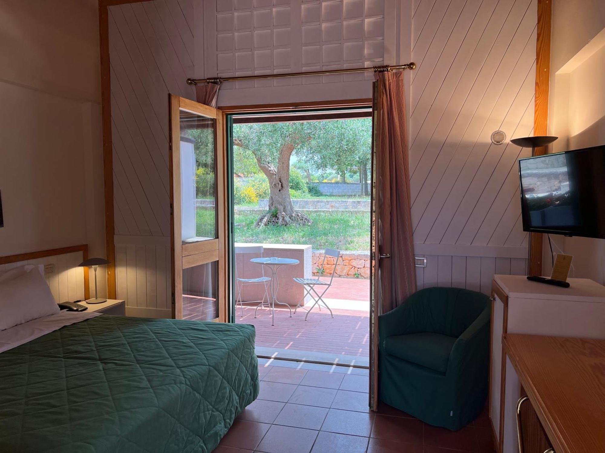 Apulia Victor Country Resort 4*